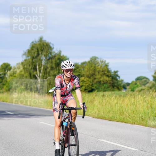 31.08.2025 - Elbe Triathlon Hamburg Michael Burmester http://msf.ph/oto/8669375 31.08.2025 09:52:31 Radfahren 327, 575, 789 meine-sportfotos.de