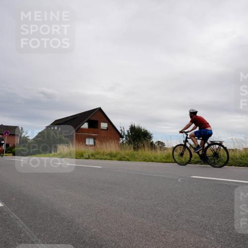 31.08.2025 - Elbe Triathlon Hamburg Michael Burmester http://msf.ph/oto/8669377 31.08.2025 14:16:18 Radfahren 131, 145 meine-sportfotos.de