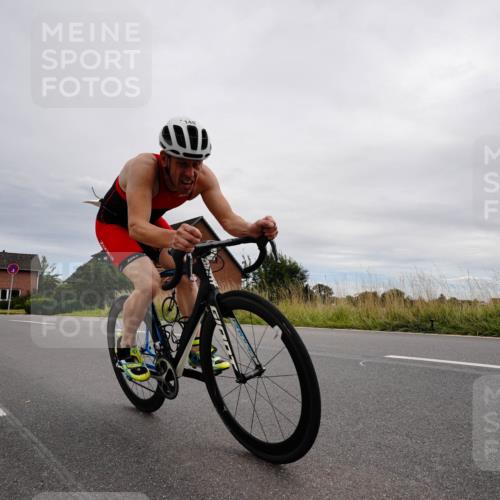31.08.2025 - Elbe Triathlon Hamburg Michael Burmester http://msf.ph/oto/8669380 31.08.2025 14:16:19 Radfahren 131, 145 meine-sportfotos.de