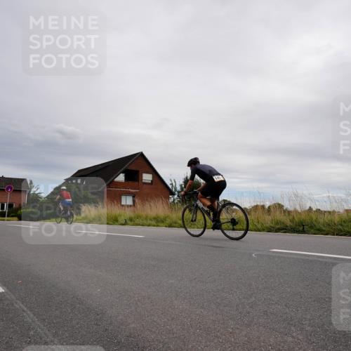31.08.2025 - Elbe Triathlon Hamburg Michael Burmester http://msf.ph/oto/8669382 31.08.2025 14:16:19 Radfahren 131, 145 meine-sportfotos.de