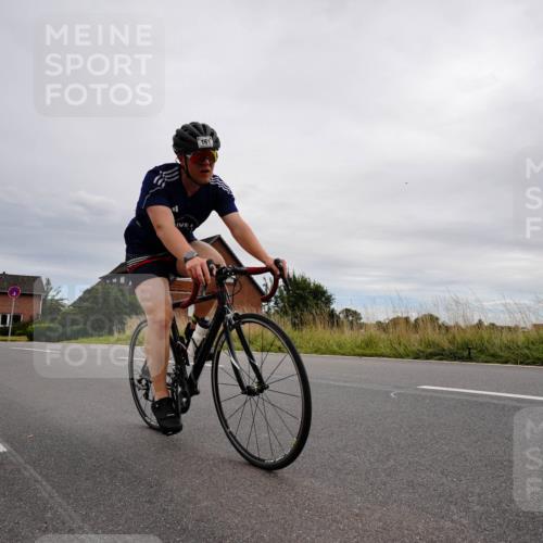 31.08.2025 - Elbe Triathlon Hamburg Michael Burmester http://msf.ph/oto/8669396 31.08.2025 14:16:38 Radfahren 161, 163 meine-sportfotos.de