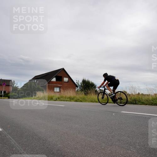 31.08.2025 - Elbe Triathlon Hamburg Michael Burmester http://msf.ph/oto/8669400 31.08.2025 14:16:48 Radfahren  meine-sportfotos.de