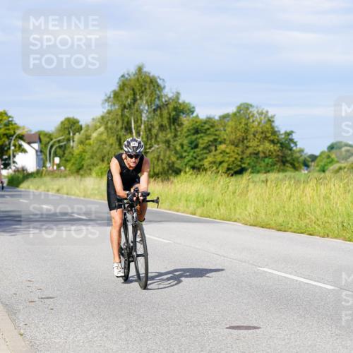 31.08.2025 - Elbe Triathlon Hamburg Michael Burmester http://msf.ph/oto/8669429 31.08.2025 09:52:47 Radfahren 543, 606, 741, 788, 809 meine-sportfotos.de