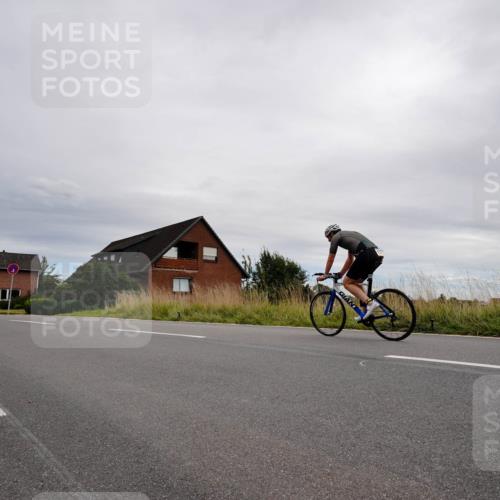 31.08.2025 - Elbe Triathlon Hamburg Michael Burmester http://msf.ph/oto/8669430 31.08.2025 14:17:39 Radfahren 149 meine-sportfotos.de