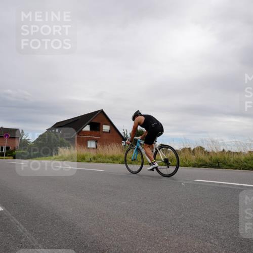 31.08.2025 - Elbe Triathlon Hamburg Michael Burmester http://msf.ph/oto/8669440 31.08.2025 14:18:21 Radfahren 124 meine-sportfotos.de