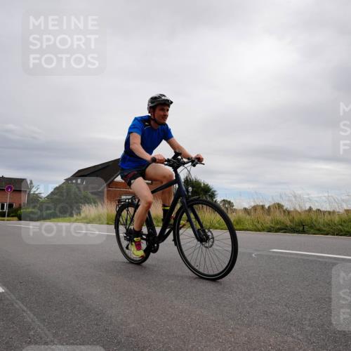 31.08.2025 - Elbe Triathlon Hamburg Michael Burmester http://msf.ph/oto/8669443 31.08.2025 14:18:24 Radfahren 124 meine-sportfotos.de