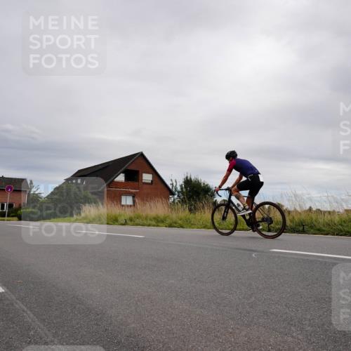 31.08.2025 - Elbe Triathlon Hamburg Michael Burmester http://msf.ph/oto/8669445 31.08.2025 14:18:29 Radfahren  meine-sportfotos.de