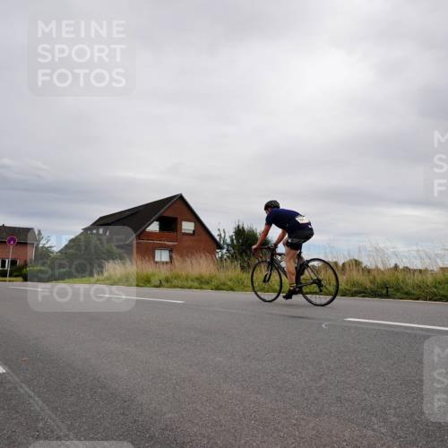 31.08.2025 - Elbe Triathlon Hamburg Michael Burmester http://msf.ph/oto/8669447 31.08.2025 14:18:37 Radfahren 143, 156 meine-sportfotos.de