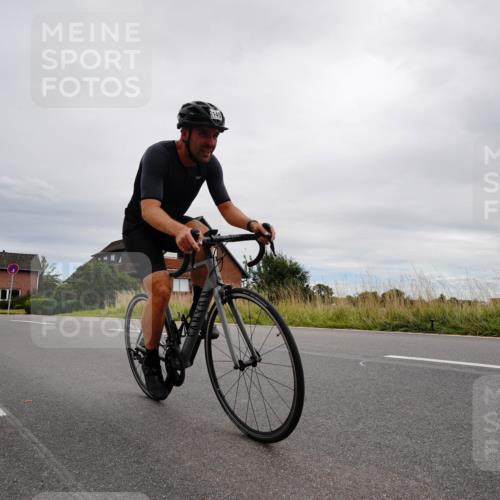 31.08.2025 - Elbe Triathlon Hamburg Michael Burmester http://msf.ph/oto/8669449 31.08.2025 14:18:40 Radfahren 143, 156 meine-sportfotos.de