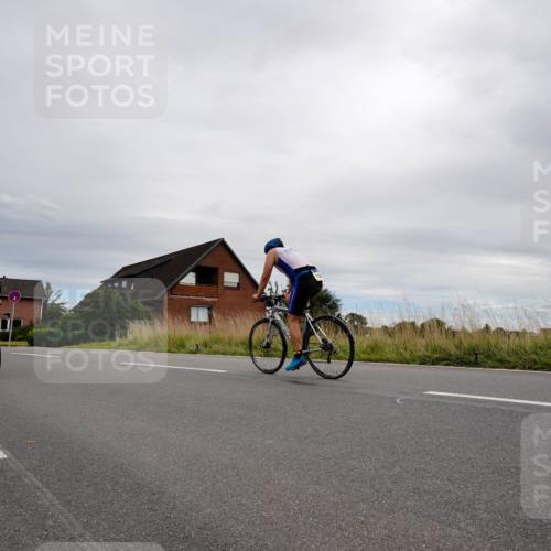 31.08.2025 - Elbe Triathlon Hamburg Michael Burmester http://msf.ph/oto/8669451 31.08.2025 14:18:40 Radfahren 143, 156 meine-sportfotos.de