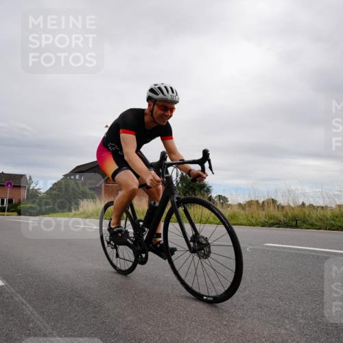 31.08.2025 - Elbe Triathlon Hamburg Michael Burmester http://msf.ph/oto/8669458 31.08.2025 14:18:57 Radfahren 121, 139, 154 meine-sportfotos.de