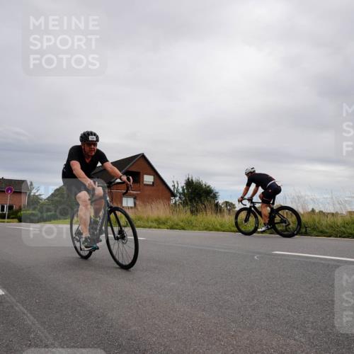 31.08.2025 - Elbe Triathlon Hamburg Michael Burmester http://msf.ph/oto/8669465 31.08.2025 14:19:12 Radfahren 134 meine-sportfotos.de