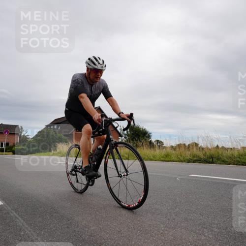 31.08.2025 - Elbe Triathlon Hamburg Michael Burmester http://msf.ph/oto/8669490 31.08.2025 14:19:54 Radfahren 158, 164 meine-sportfotos.de
