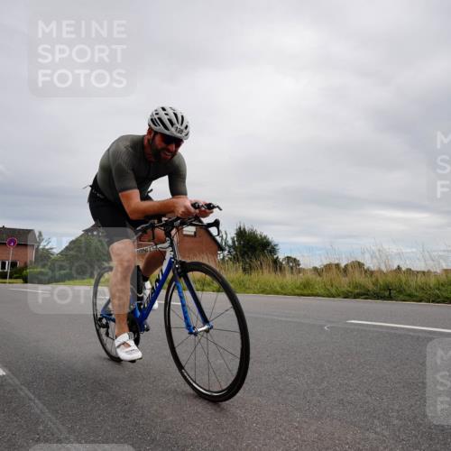 31.08.2025 - Elbe Triathlon Hamburg Michael Burmester http://msf.ph/oto/8669498 31.08.2025 14:20:19 Radfahren 135 meine-sportfotos.de