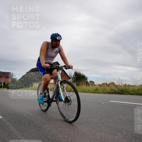 31.08.2025 - Elbe Triathlon Hamburg Michael Burmester http://msf.ph/oto/8669514 31.08.2025 14:21:20 Radfahren  meine-sportfotos.de
