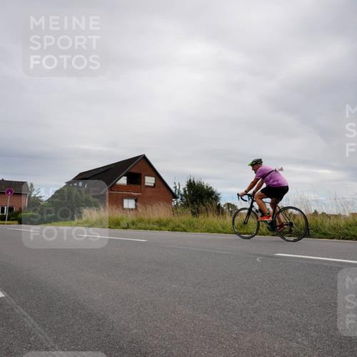 31.08.2025 - Elbe Triathlon Hamburg Michael Burmester http://msf.ph/oto/8669518 31.08.2025 14:21:44 Radfahren 130 meine-sportfotos.de