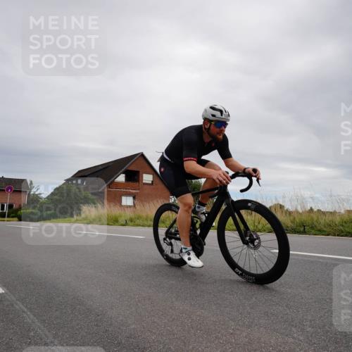 31.08.2025 - Elbe Triathlon Hamburg Michael Burmester http://msf.ph/oto/8669521 31.08.2025 14:21:48 Radfahren 130 meine-sportfotos.de