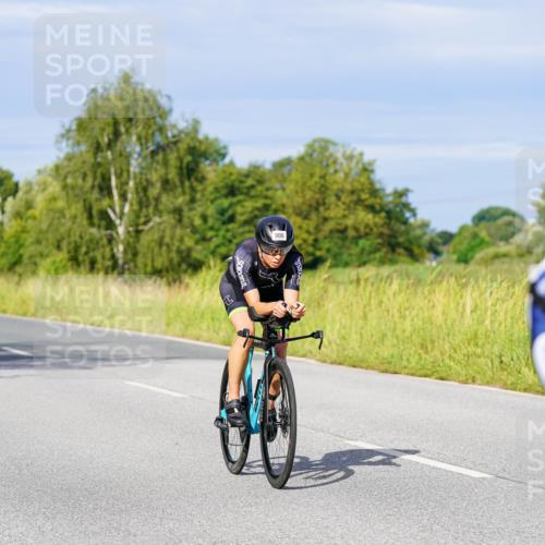 31.08.2025 - Elbe Triathlon Hamburg Michael Burmester http://msf.ph/oto/8669546 31.08.2025 09:53:24 Radfahren 472, 593, 659, 900, 925 meine-sportfotos.de