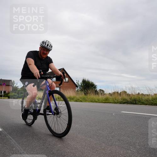31.08.2025 - Elbe Triathlon Hamburg Michael Burmester http://msf.ph/oto/8669552 31.08.2025 14:25:17 Radfahren 151 meine-sportfotos.de