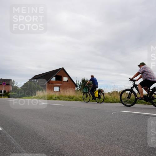 31.08.2025 - Elbe Triathlon Hamburg Michael Burmester http://msf.ph/oto/8669555 31.08.2025 14:25:25 Radfahren  meine-sportfotos.de