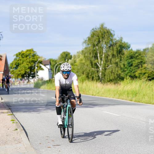31.08.2025 - Elbe Triathlon Hamburg Michael Burmester http://msf.ph/oto/8669556 31.08.2025 09:53:25 Radfahren 593, 659, 900, 925 meine-sportfotos.de
