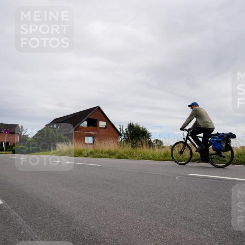 31.08.2025 - Elbe Triathlon Hamburg Michael Burmester http://msf.ph/oto/8669557 31.08.2025 14:25:38 Radfahren  meine-sportfotos.de