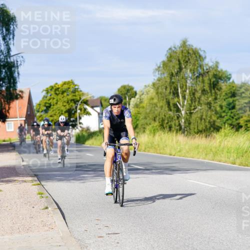 31.08.2025 - Elbe Triathlon Hamburg Michael Burmester http://msf.ph/oto/8669563 31.08.2025 09:53:30 Radfahren 481, 549, 574, 639, 925 meine-sportfotos.de