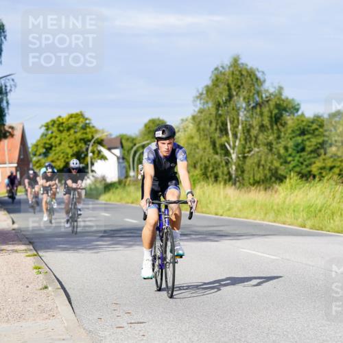 31.08.2025 - Elbe Triathlon Hamburg Michael Burmester http://msf.ph/oto/8669565 31.08.2025 09:53:31 Radfahren 481, 549, 574, 639, 925 meine-sportfotos.de