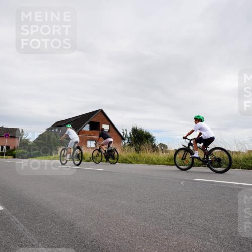 31.08.2025 - Elbe Triathlon Hamburg Michael Burmester http://msf.ph/oto/8669570 31.08.2025 14:28:33 Radfahren  meine-sportfotos.de