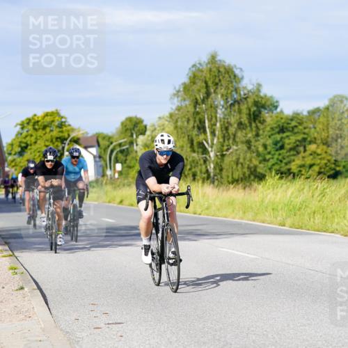 31.08.2025 - Elbe Triathlon Hamburg Michael Burmester http://msf.ph/oto/8669572 31.08.2025 09:53:32 Radfahren 481, 524, 549, 574, 639, 768, 925 meine-sportfotos.de