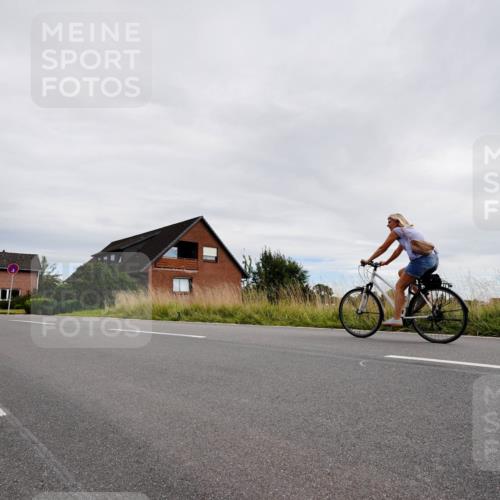 31.08.2025 - Elbe Triathlon Hamburg Michael Burmester http://msf.ph/oto/8669573 31.08.2025 14:28:38 Radfahren  meine-sportfotos.de