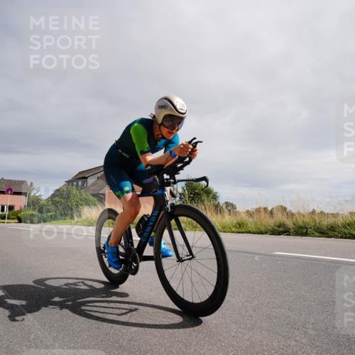 31.08.2025 - Elbe Triathlon Hamburg Michael Burmester http://msf.ph/oto/8669622 31.08.2025 14:39:32 Radfahren  meine-sportfotos.de