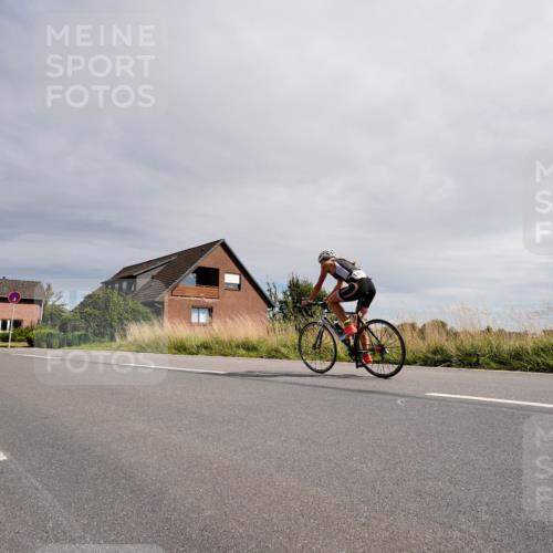31.08.2025 - Elbe Triathlon Hamburg Michael Burmester http://msf.ph/oto/8669637 31.08.2025 14:40:35 Radfahren  meine-sportfotos.de