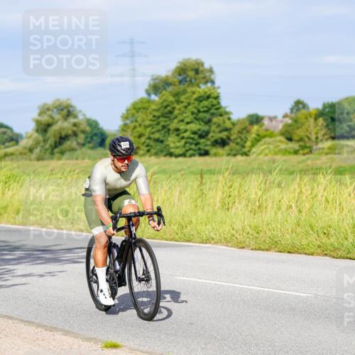 31.08.2025 - Elbe Triathlon Hamburg Michael Burmester http://msf.ph/oto/8669675 31.08.2025 09:54:26 Radfahren 434, 525, 548, 653, 662, 725 meine-sportfotos.de