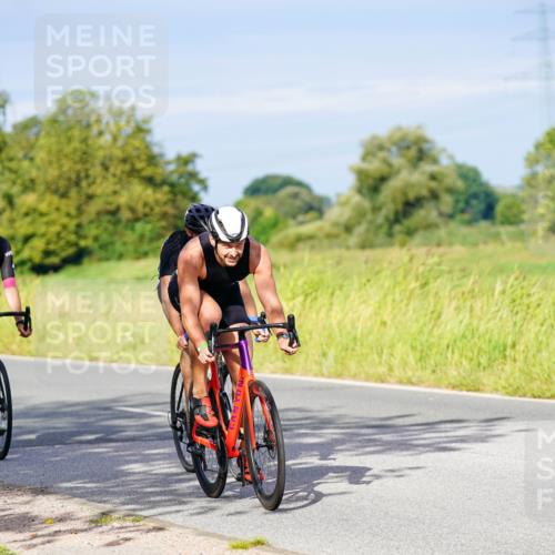 31.08.2025 - Elbe Triathlon Hamburg Michael Burmester http://msf.ph/oto/8669677 31.08.2025 09:54:31 Radfahren 548, 653, 662 meine-sportfotos.de