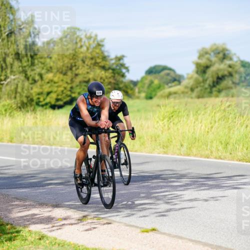 31.08.2025 - Elbe Triathlon Hamburg Michael Burmester http://msf.ph/oto/8669688 31.08.2025 09:54:39 Radfahren 496, 619, 630, 805 meine-sportfotos.de