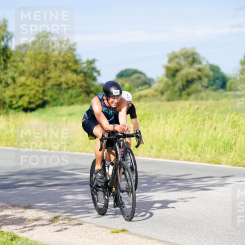 31.08.2025 - Elbe Triathlon Hamburg Michael Burmester http://msf.ph/oto/8669692 31.08.2025 09:54:39 Radfahren 496, 619, 630, 805 meine-sportfotos.de