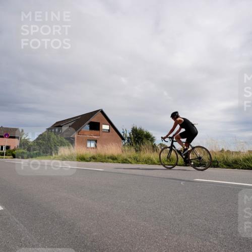 31.08.2025 - Elbe Triathlon Hamburg Michael Burmester http://msf.ph/oto/8669704 31.08.2025 14:44:33 Radfahren  meine-sportfotos.de