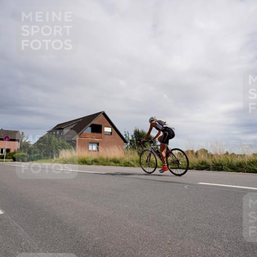 31.08.2025 - Elbe Triathlon Hamburg Michael Burmester http://msf.ph/oto/8669708 31.08.2025 14:44:56 Radfahren  meine-sportfotos.de