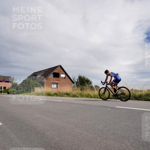 31.08.2025 - Elbe Triathlon Hamburg Michael Burmester http://msf.ph/oto/8669731 31.08.2025 14:45:54 Radfahren 137 meine-sportfotos.de