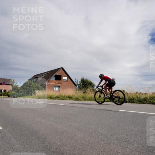 31.08.2025 - Elbe Triathlon Hamburg Michael Burmester http://msf.ph/oto/8669733 31.08.2025 14:45:57 Radfahren  meine-sportfotos.de