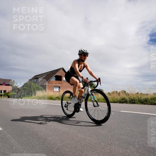 31.08.2025 - Elbe Triathlon Hamburg Michael Burmester http://msf.ph/oto/8669740 31.08.2025 14:46:10 Radfahren 143, 147 meine-sportfotos.de