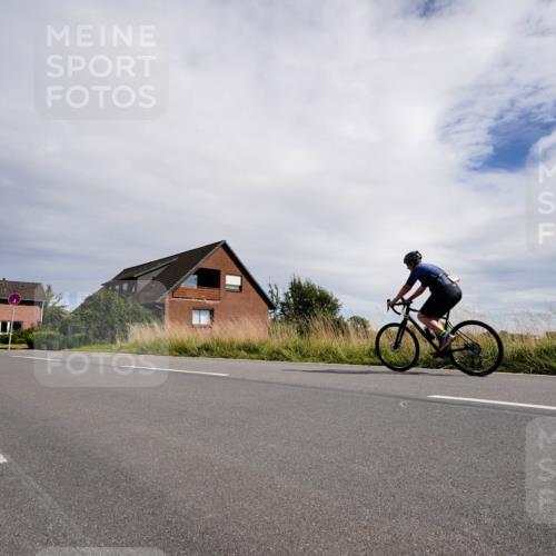 31.08.2025 - Elbe Triathlon Hamburg Michael Burmester http://msf.ph/oto/8669782 31.08.2025 14:48:11 Radfahren  meine-sportfotos.de