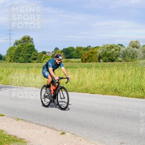 31.08.2025 - Elbe Triathlon Hamburg Michael Burmester http://msf.ph/oto/8669789 31.08.2025 09:55:19 Radfahren 418, 444, 701, 716, 785 meine-sportfotos.de
