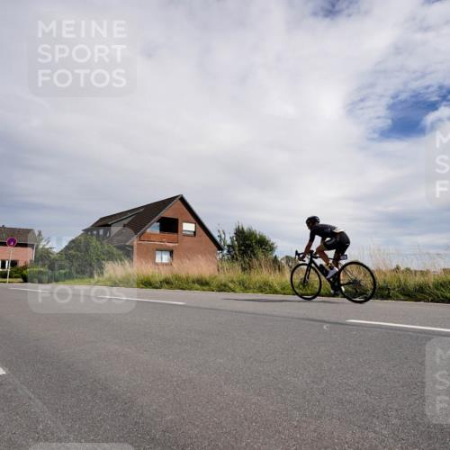 31.08.2025 - Elbe Triathlon Hamburg Michael Burmester http://msf.ph/oto/8669801 31.08.2025 14:48:41 Radfahren  meine-sportfotos.de