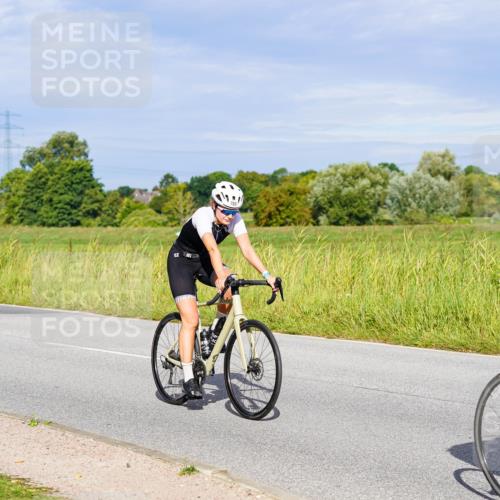 31.08.2025 - Elbe Triathlon Hamburg Michael Burmester http://msf.ph/oto/8669802 31.08.2025 09:55:22 Radfahren 418, 444, 701, 785 meine-sportfotos.de