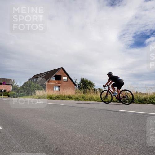 31.08.2025 - Elbe Triathlon Hamburg Michael Burmester http://msf.ph/oto/8669804 31.08.2025 14:48:49 Radfahren  meine-sportfotos.de