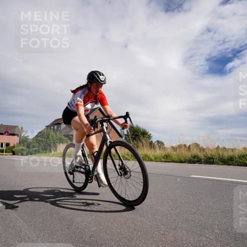 31.08.2025 - Elbe Triathlon Hamburg Michael Burmester http://msf.ph/oto/8669814 31.08.2025 14:49:29 Radfahren 145 meine-sportfotos.de