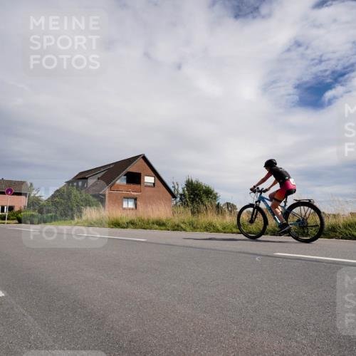 31.08.2025 - Elbe Triathlon Hamburg Michael Burmester http://msf.ph/oto/8669818 31.08.2025 14:49:38 Radfahren  meine-sportfotos.de