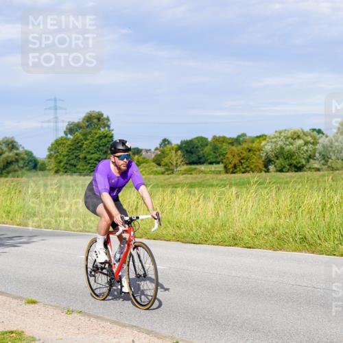 31.08.2025 - Elbe Triathlon Hamburg Michael Burmester http://msf.ph/oto/8669822 31.08.2025 09:55:32 Radfahren 371, 451, 462, 511, 576, 627, 797 meine-sportfotos.de